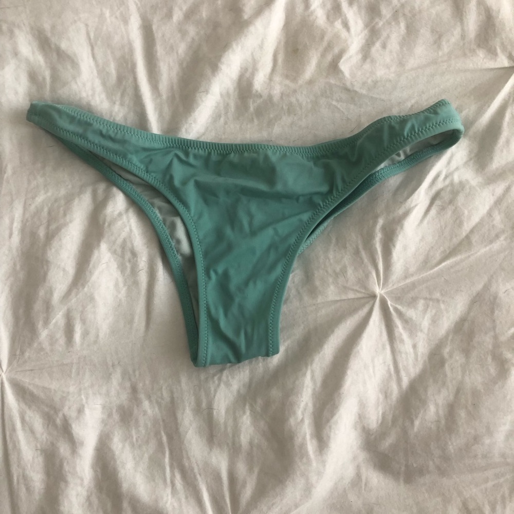 Cheeky bottoms